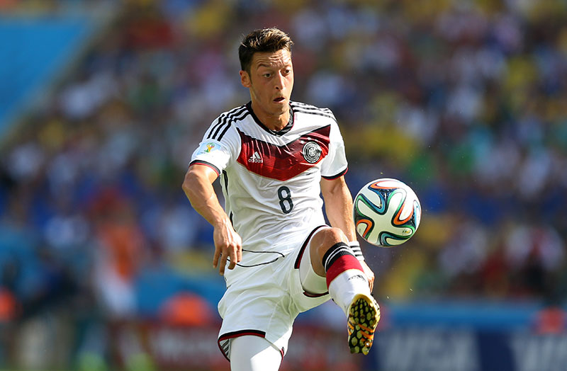 เมซุต โอซิล